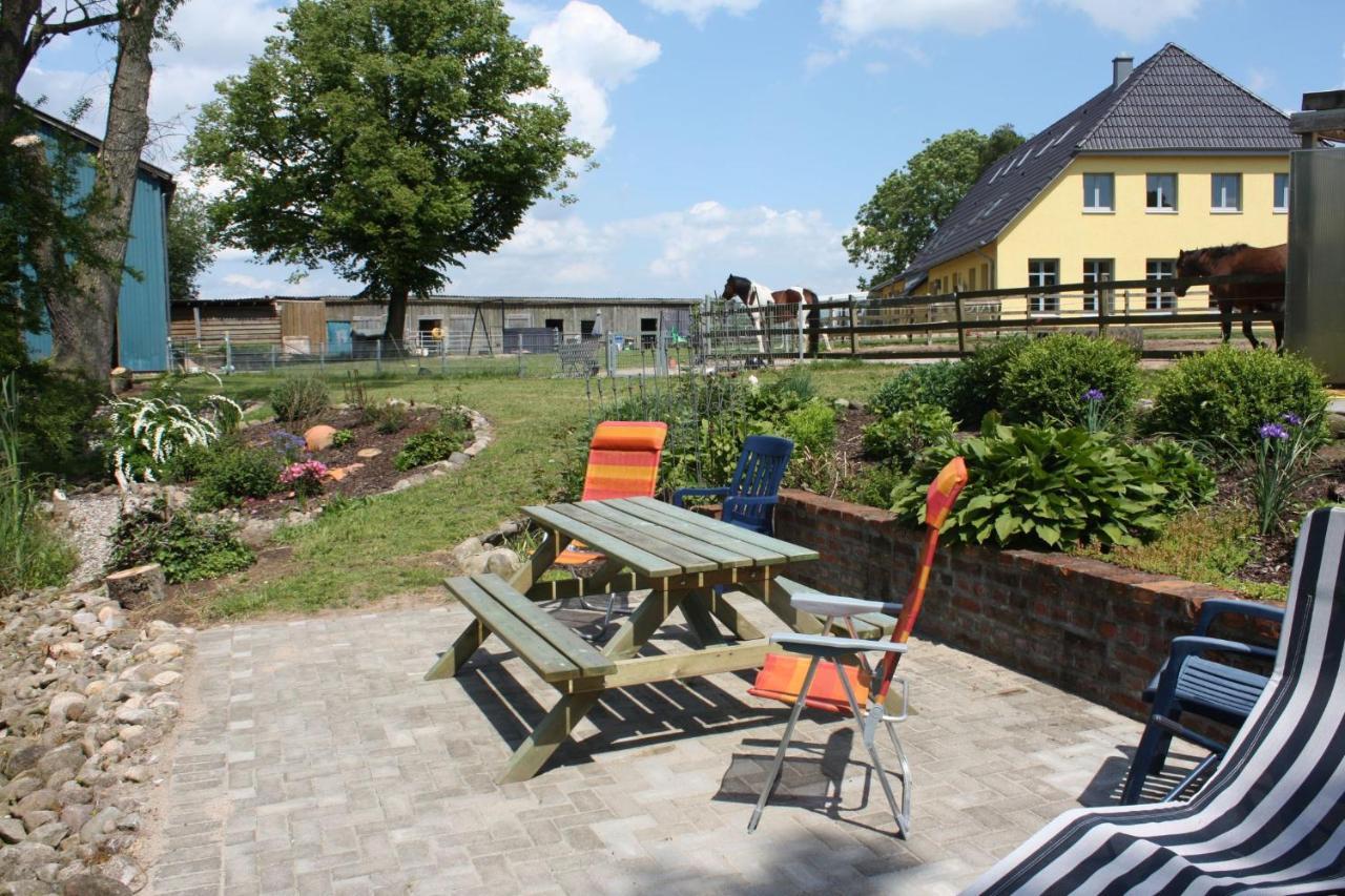 Familienfreundliche Ferienwohnung Am Reuterteich Seedorf  외부 사진